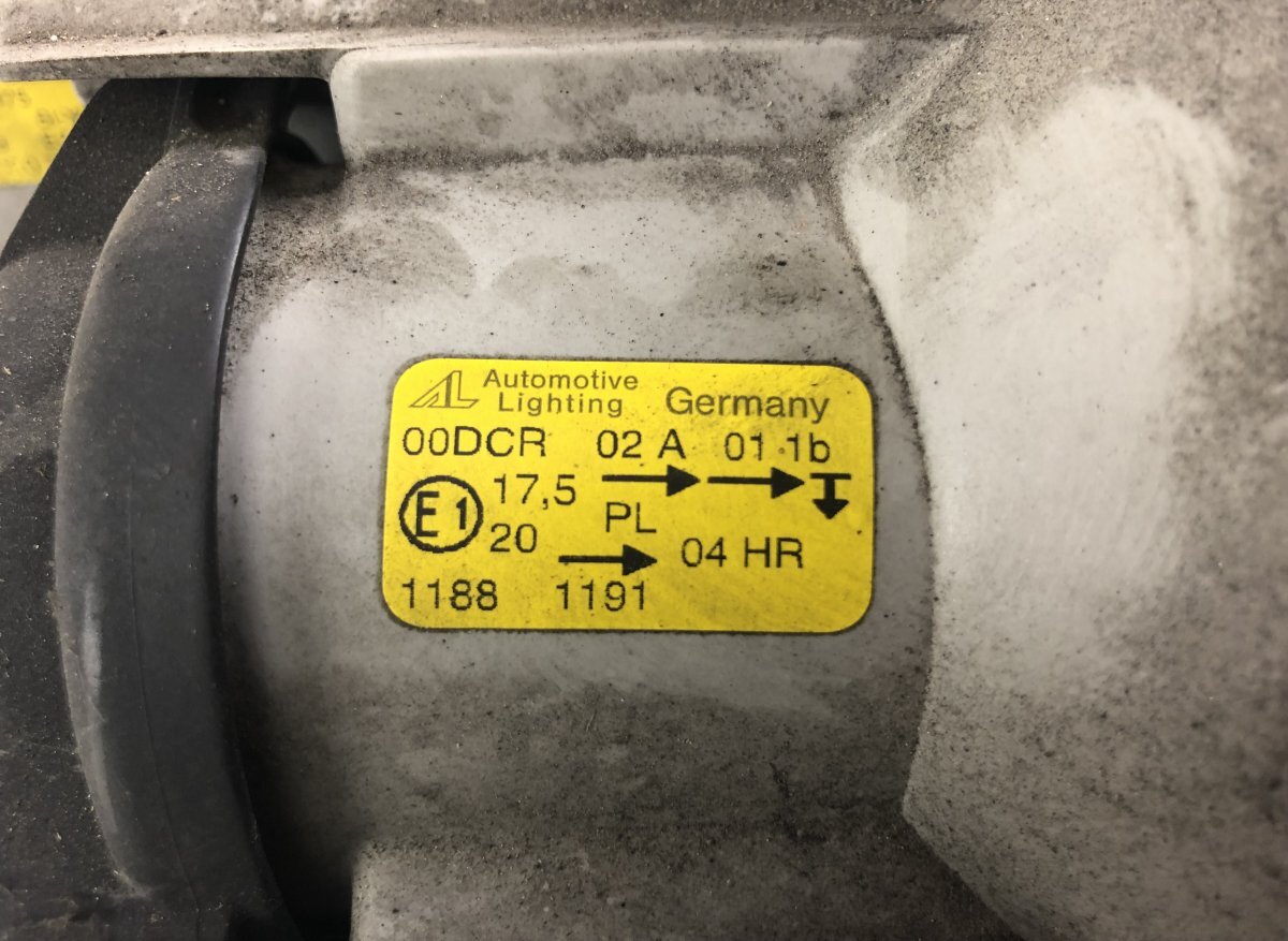 SL R230 01-08, Left headlight, Bi-xenon, RHD A2308207361 - FADED 