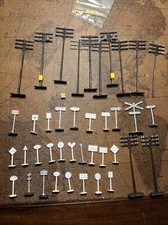 AHM Accessories Lot x40 Telephone poles, stop signs, With Box, as is