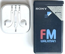 ORIGINAL VINTAGE SONY FM WALKMAN SRF-16W POCKET STEREO RADIO WITH APPLE EAR BUDS
