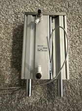 SMC MGQL32-125 Compact Guide Cylinder 32mm Ball Bushing Bearing Double Acting