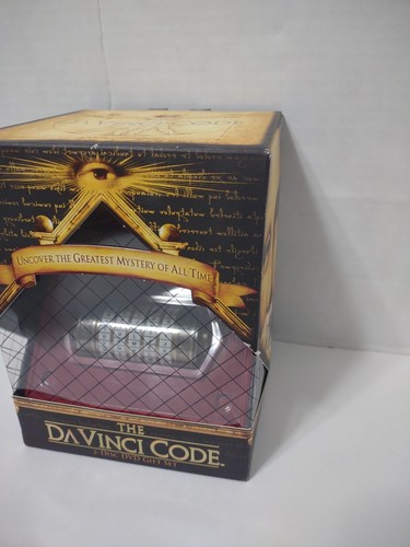 The DaVinci Code DVD 2-disc Special Edition Gift Set w/Cryptex Replica & Journal - Foto 4 di 21