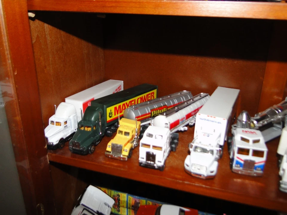 Hot Wheels Majorette Спичечный коробок Yatming Road Champs Лот товаров с Грузовиками и Прицепами СМ. - Изображение 3 из 4