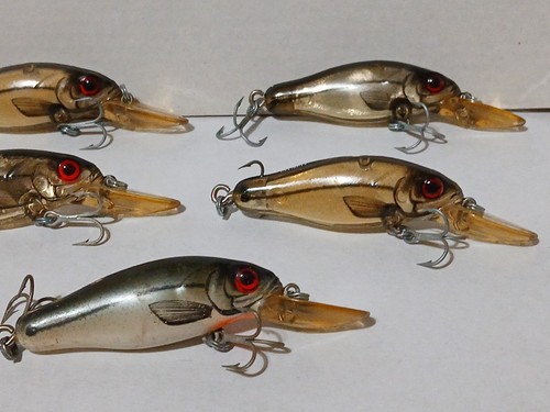 NEW VINTAGE SCREW TAILS LOT OF 5 BOMBER SMILIN MINNO MINNOW CRANKBAIT LURES - Picture 7 of 14