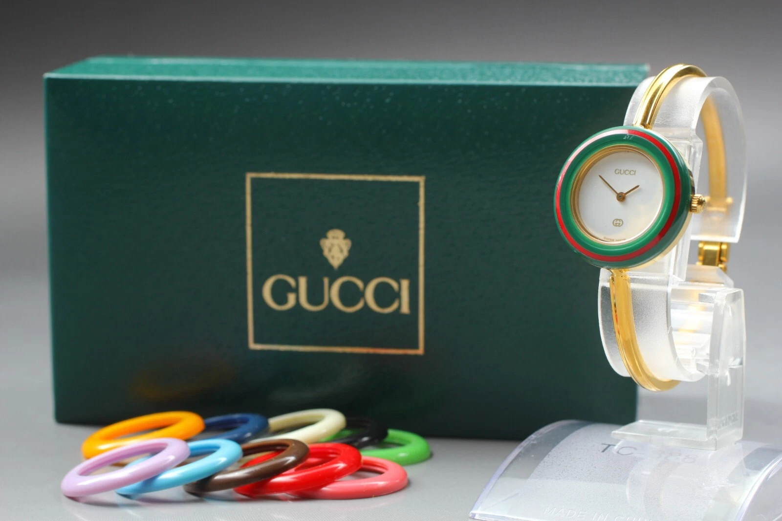 [EXC+5] GUCCI 11/12 cadran lunette changeante 11 couleurs montre femme quartz or