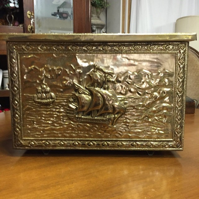 ANTIQUE VINTAGE TIN GOLD METAL BOX HINGED LID eBay