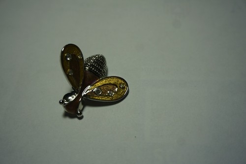 Liz Claiborne Honeybee Brooch