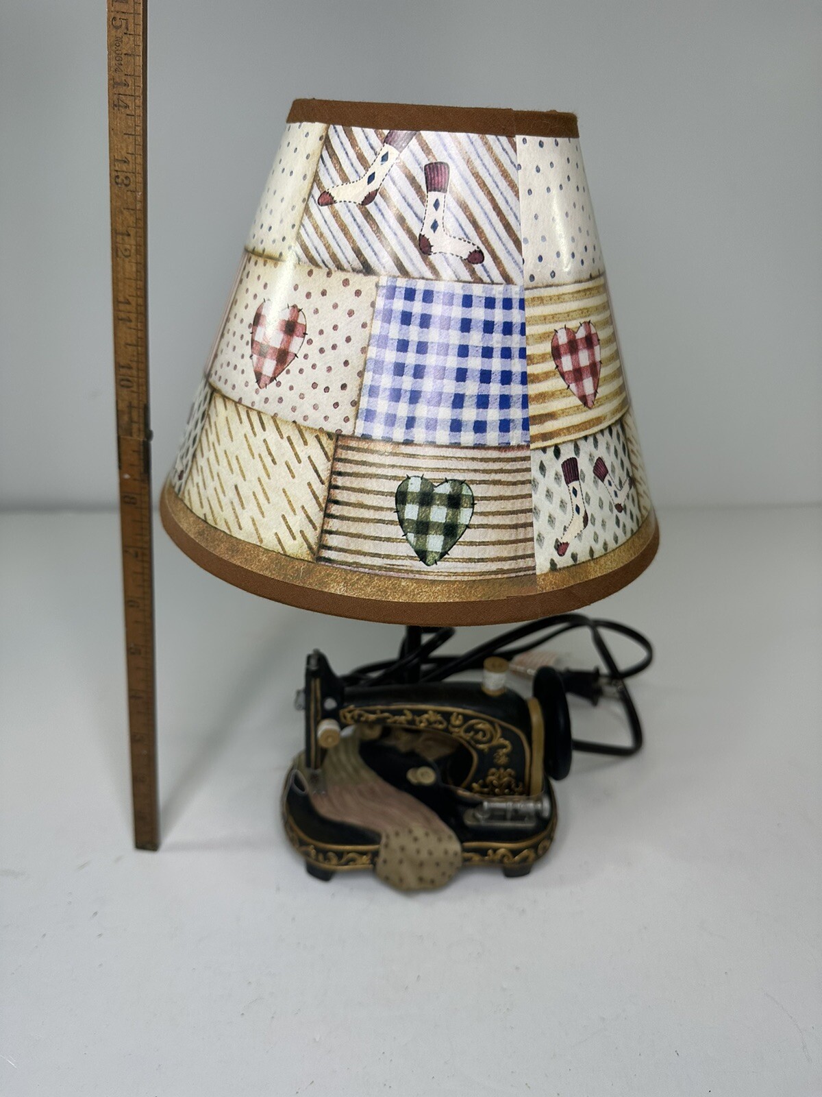 VTG Sewing Machine Table Lamp Patchwork Shade By Collection Etc 14
