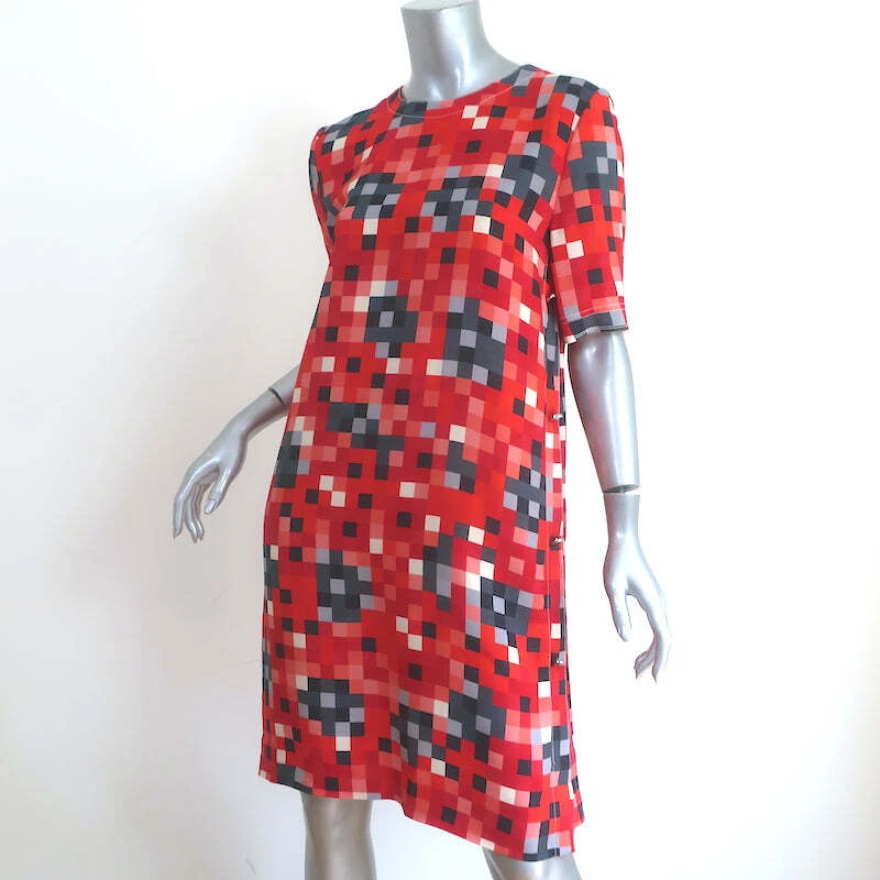 Marni Short Sleeve Shift Dress Red Pixel Print Crepe Size 40 - Image 2 of 4