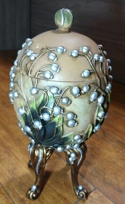 Vintage Ceramic Decorative Egg on a Stand Jewelry Storage Box 11'' T x 5''W  VTG