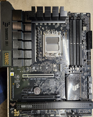 ASUS TUF Gaming B650-PLUS AM5 AMD ATX Motherboard ***Stuck on Dram***
