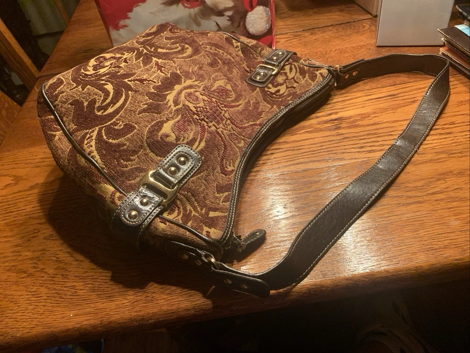 Etienne Aigner Women's Vintage Hobo Shoulder Bag - Image 3 of 4