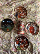 Feines Porzellan Arsenal Teller und Tank