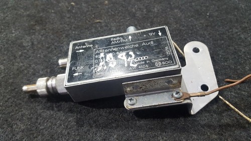 4A9035585 Antennenverstärker (Antennen Verstärker)  Audi A8 DE191642-42