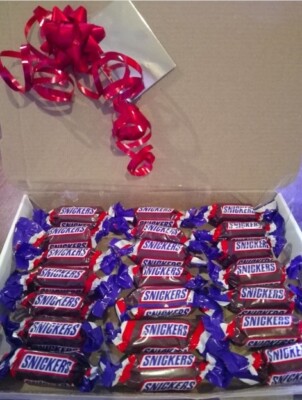 CELEBRATIONS CHOCOLATE FAVORITES: 21 x SNICKERS