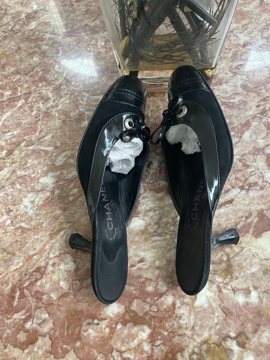 CHANEL Black suede bow mules
