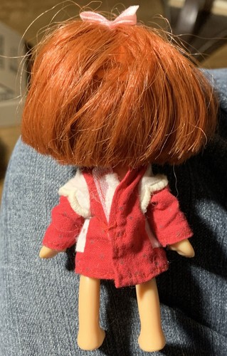 2015 IP Holdings Scented STRAWBERRY SHORTCAKE Doll 5.5" - Picture 4 of 7