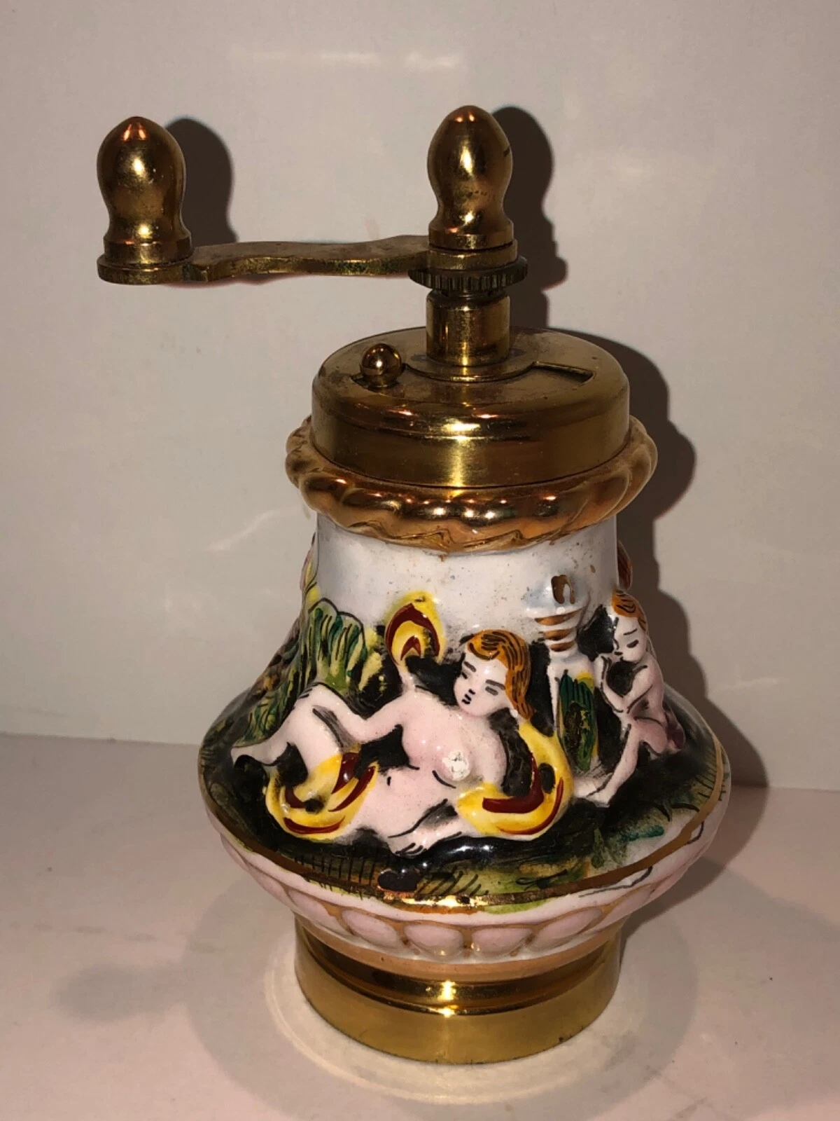 ANTIQUE ITALIAN CAPODIMONTE PEPPER GRINDER W/ RAISED CHERUB SCENES