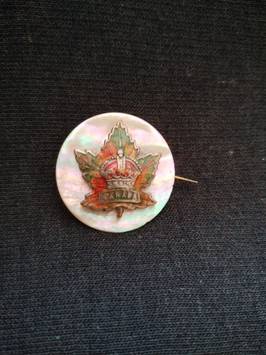 WW1 Silver, Enamel & Mother of Pearl Canadian Expeditionary Force Canada Badge