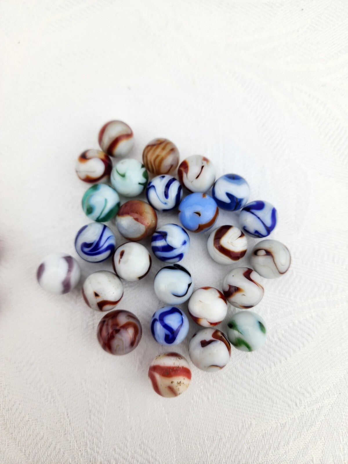 VINTAGE MARBLE LOT MARBLES COLLECTORS ESTATE LOT B4 Lot Of 70 AKRO