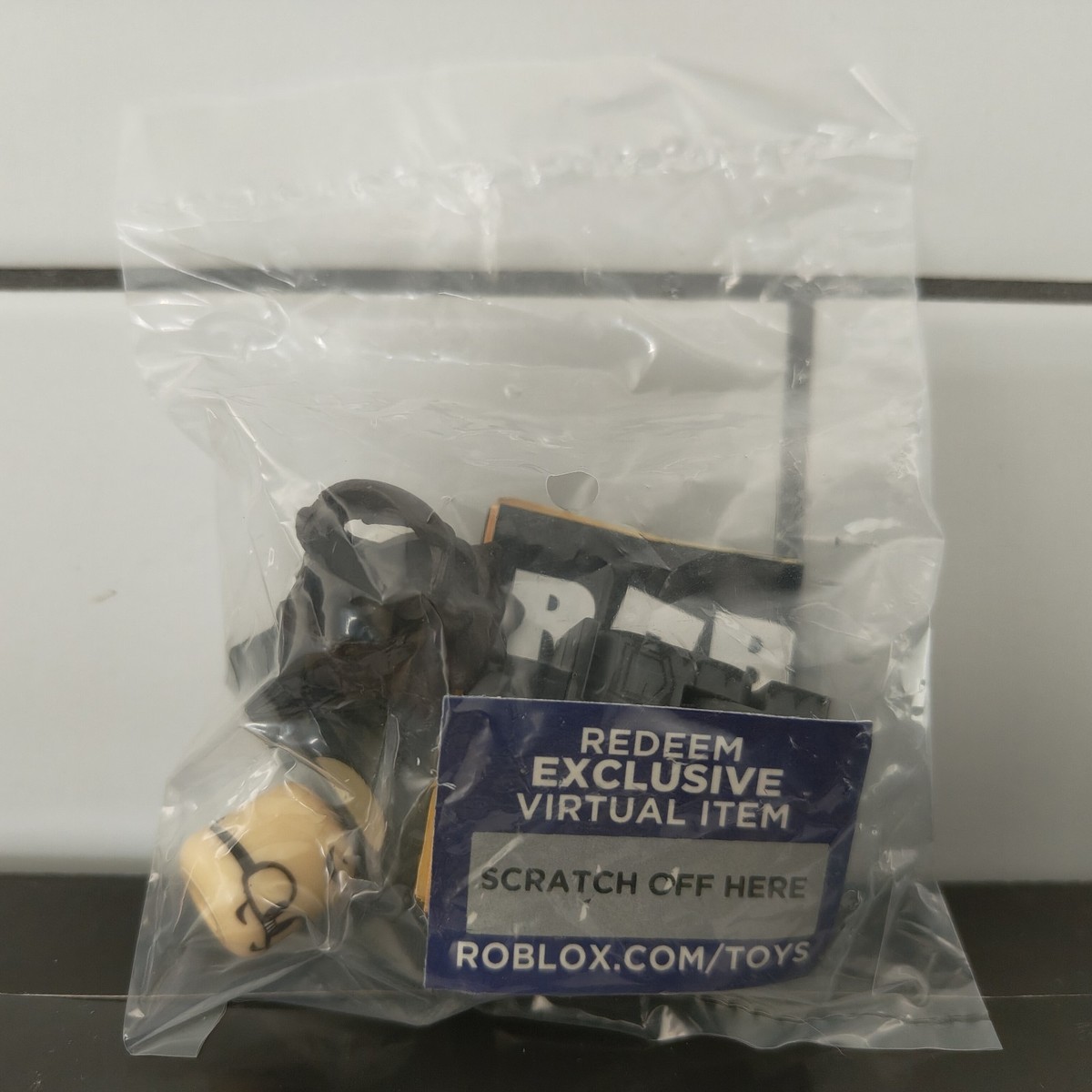 R𝗢BLOX Celebrity Series 2 YasuYoshida and Otakufaic Item Toy Code