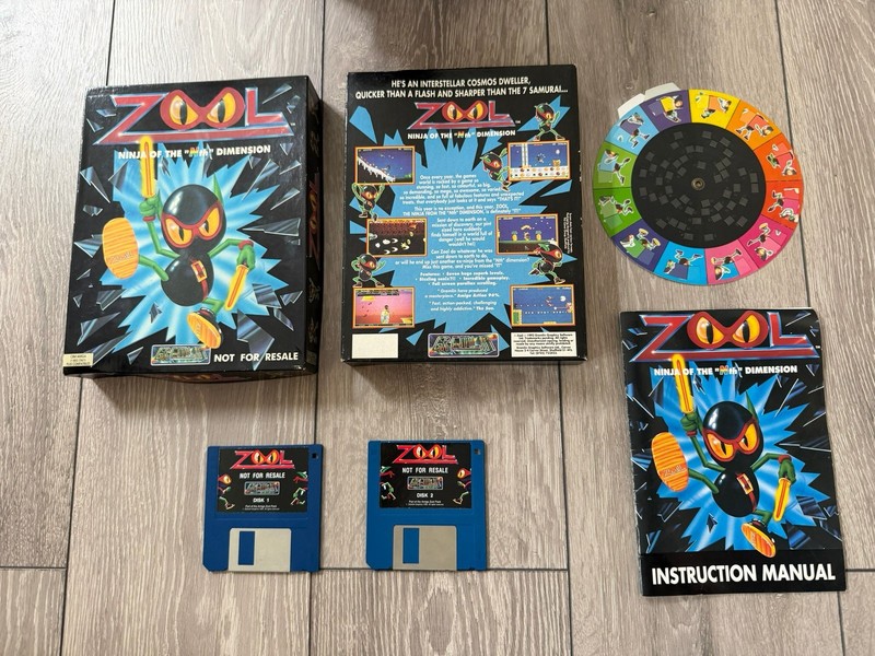 Zool Ninja of the "Nth" Dimension Commodore Amiga With Manual & Piracy Wheel