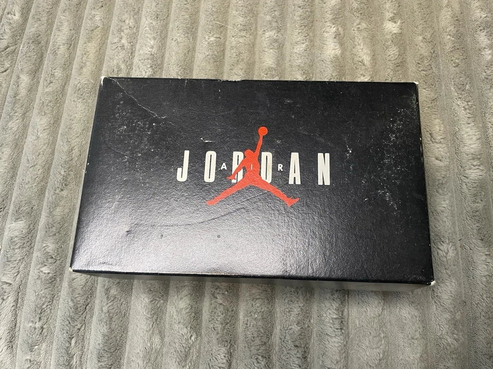 Botines de bebé Nike Jordan 1994 vintage blanco negro rojo talla 3 retro OG Foto 2 de 4