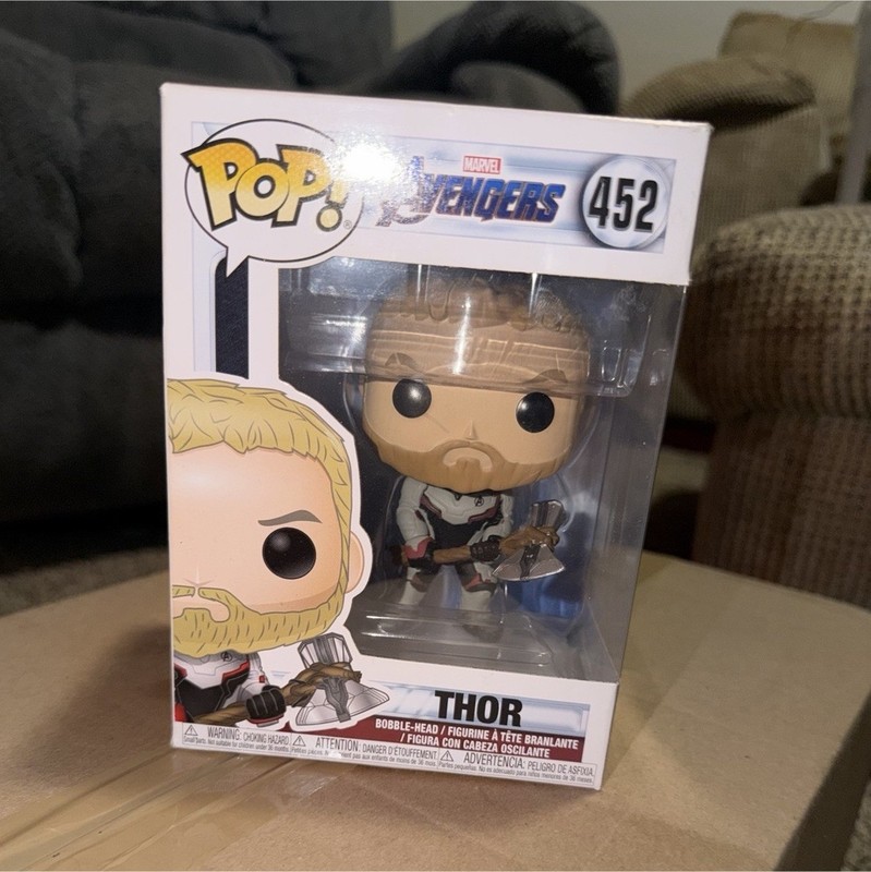 Funko Pop! Marvel Avengers Thor Bobble-Head Vinyl Figure #452