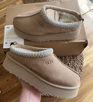 UGG Tazz Slipper Sand (Damen) (1122553-SAN) (UK 4,5,6,7) NEU