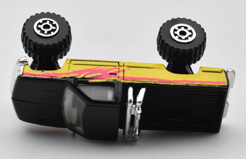 Matchbox Superfast Chevy Chevrolet K 1500 Pickup Truck nero. Made in China - Immagine 4 di 4