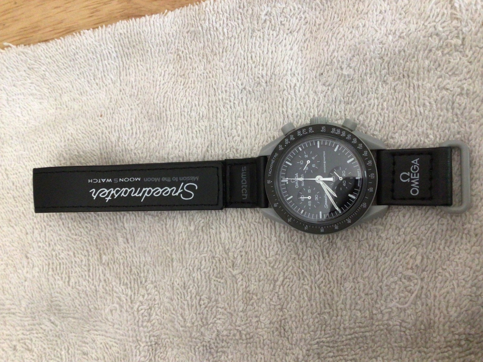 Mission to the Moon Swatch Omega