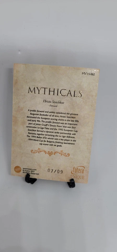 Marco dorado Futera Mythicals Hristo Stoichkov 7/9 Foto 4 de 4