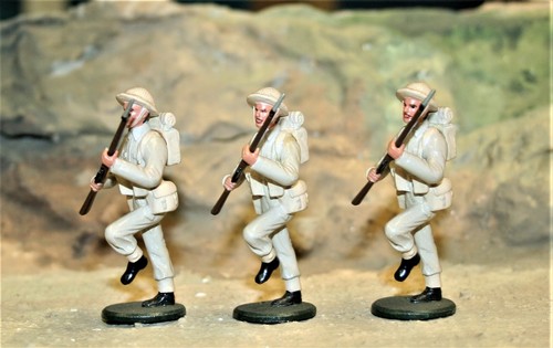 BRITISH INFANTRY WWII, CHARGING 54MM PAINTED METAL ALLOY - Picture 11 of 12