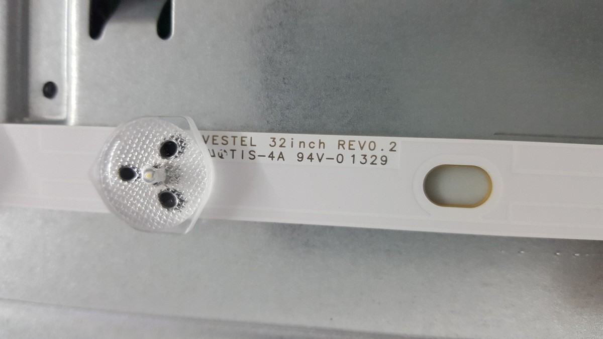 2 TIRA LED VESTEL NUOVE X 32inch REV0.2 TIS-4A 94V-0 VES315WNDA-01 - Foto 12