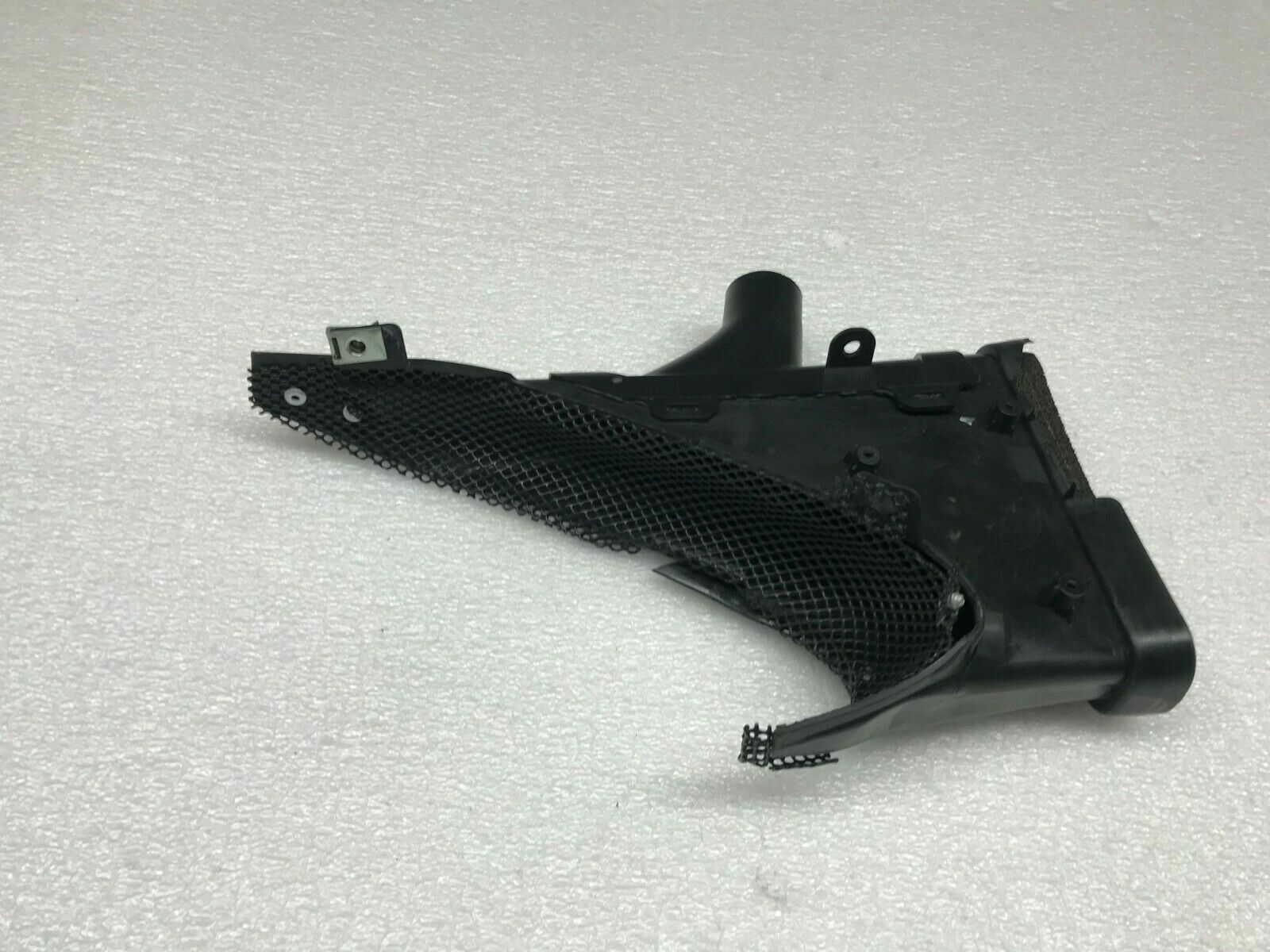 FERRARI 488 PASSENGER RIGHT FLANK SCOOP AIR INLET DUCT OEM 87196900