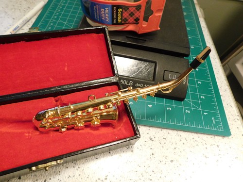 Nachbau Saxophon Messing goldfarben Miniatur Musikinstrument 5" mit Koffer - Bild 6 von 15