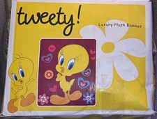 Tweety Bird Luxury Plush Rachel Blanket 43 X 51 Yellow Warner Bros NEW In Box