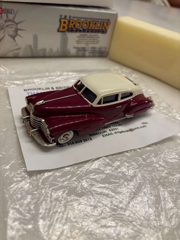Brooklin Models BRK105 1947 Cadillac Lotus Cream Madeira Maroon 1