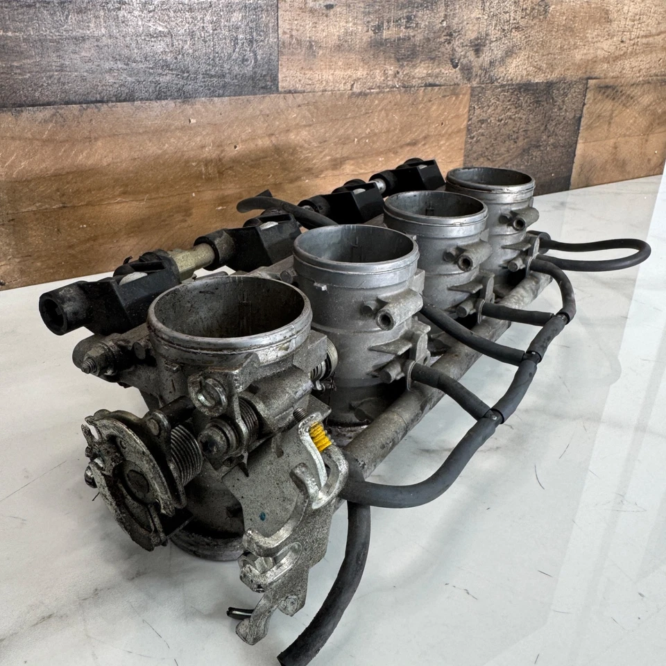 99-07 SUZUKI GSX 1300R HAYABUSA CUERPOS DE ACELERADOR INYECTORES DE COMBUSTIBLE INYECCIÓN Foto 2 de 4