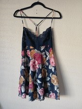 Victoria's Secret Babydoll Slip Size Medium Floral Ruffle