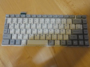 NOTEBOOK LAPTOP ORIGINAL TOSHIBA T1950CT KEYBOARD TASTATUR UE0261P07 DEUTSCH