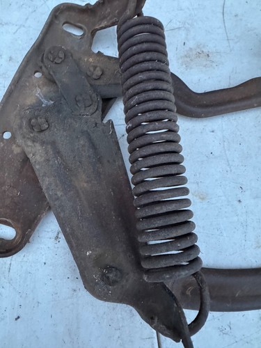 OEM GM 1970-1981 Chevrolet Camaro Firebird Hood Hinges pair 3990431 3990432 - Picture 15 of 24