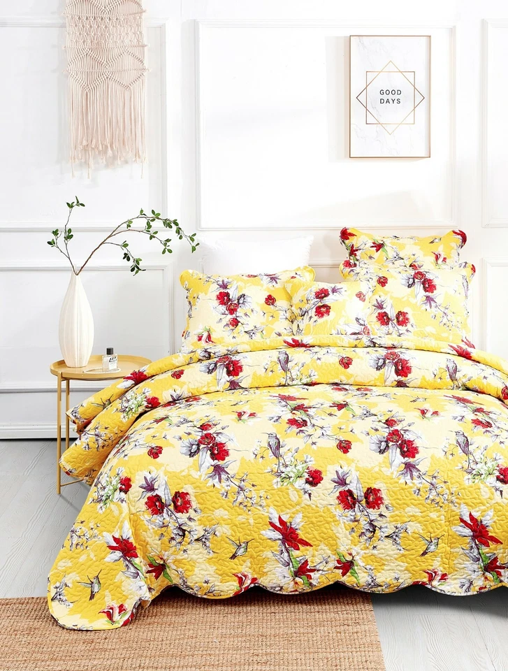 DaDa Bedding Yellow Red Hummingbirds Floral Botanical Scalloped Bedspread Set - Image 3 of 4