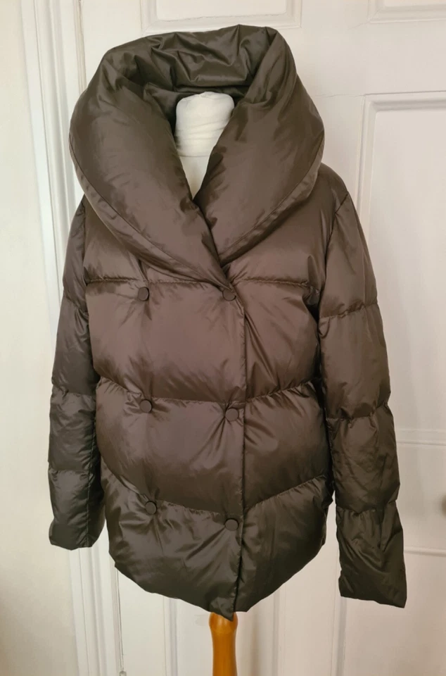 New Theory Shawl Puffer Jacket Reversible Size M - Image 2 of 4