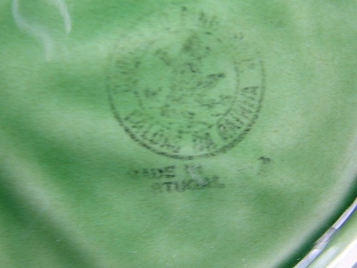 Bordallo Pinheiro Green Majolica Cabbage Leaf Plate Dish Bunny Rabbit Easter - Picture 8 of 8