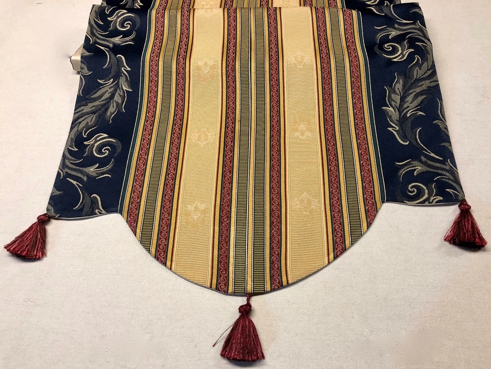 TABLE RUNNER 51" x 19",  PORTOFINO STRIPE, NAVY/RED  - Image 3 of 4