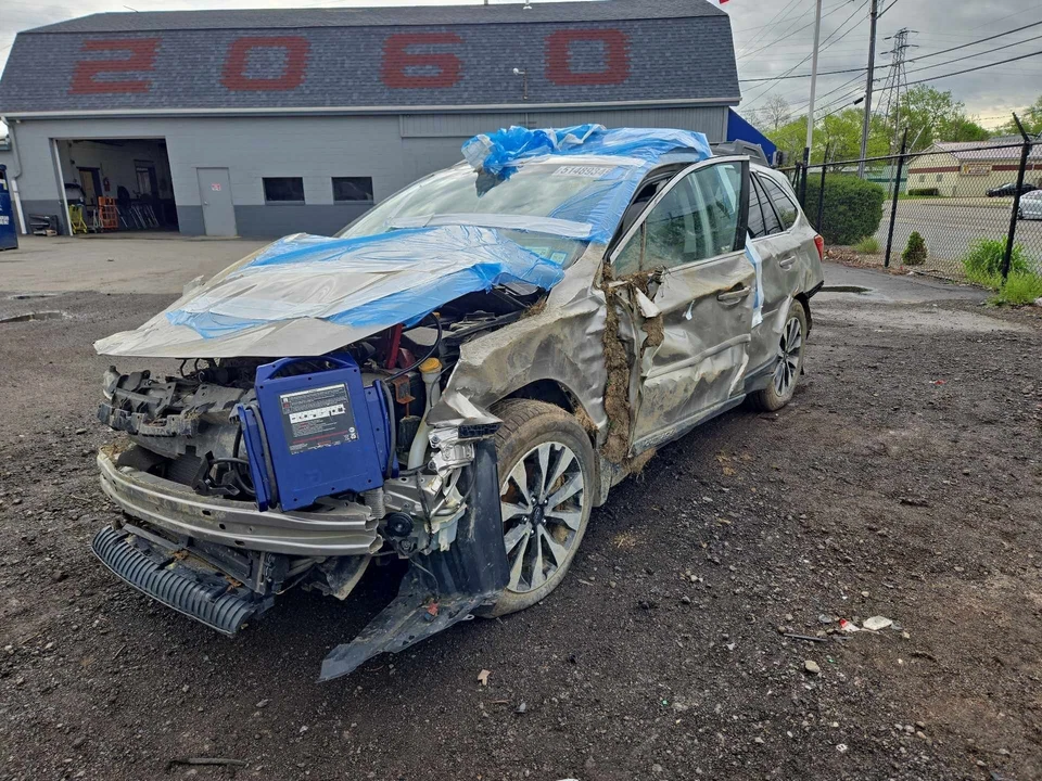 Antena usada compatible con: Subaru Legacy Grade B 2017 Foto 2 de 4
