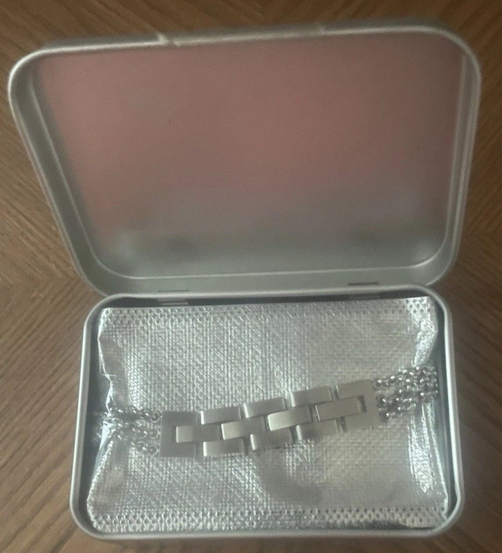 Fastgo Fitbit Metal Band New In Original Storage Tin