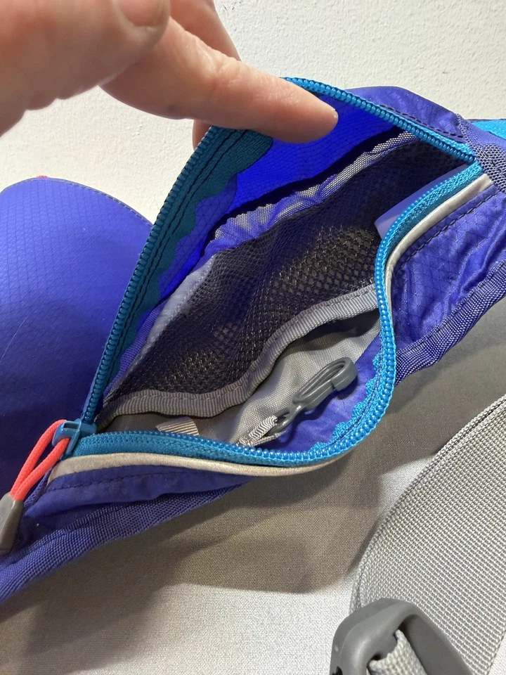 Riñonera CamelBak Delaney hidratación ajuste púrpura cintura senderismo Foto 3 de 4
