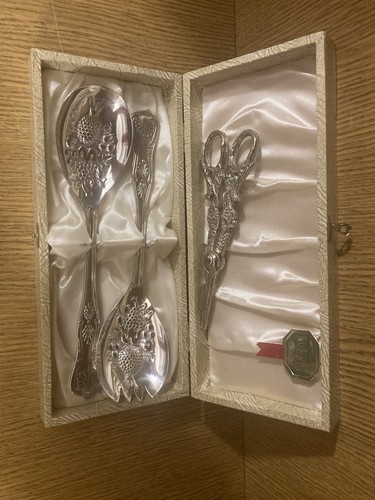 Vintage Silver Plated Viners Of Sheffield Fruit Serving Spoons In Original Box - Picture 9 of 12