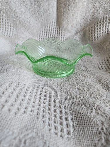 Vintage Vaseline Depression Green Glass Uranium Candy Dish Bowl Cool Glowing